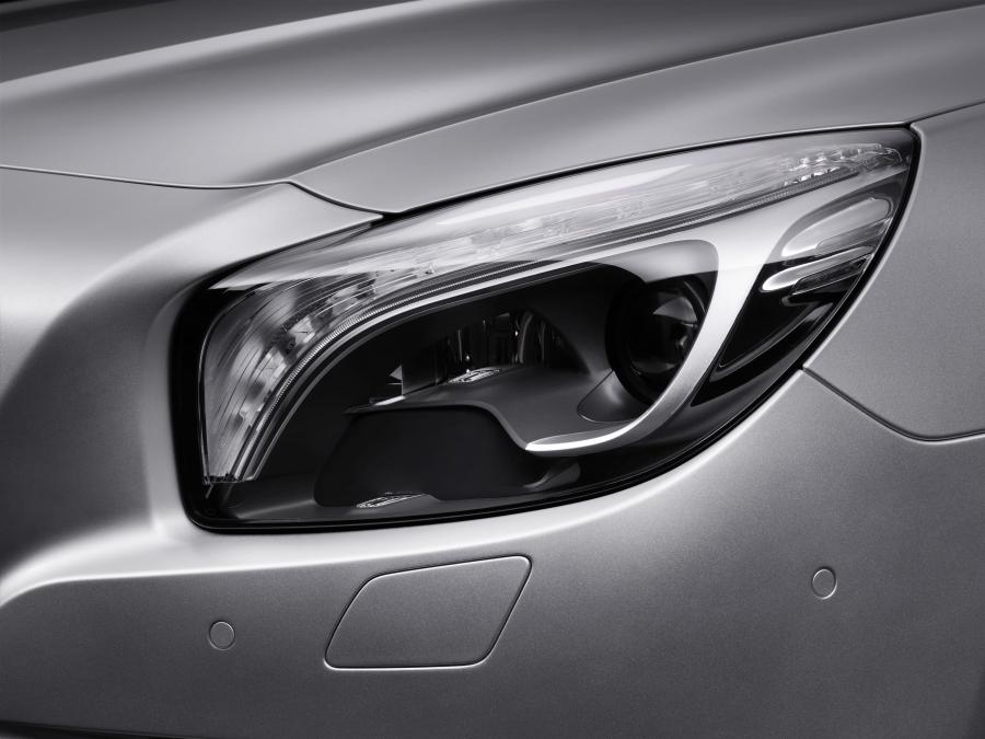  Mercedes-Benz SL350 2012 года  (фото 17 из 24)